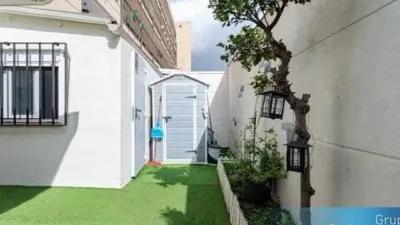 Apartment on Carrer de Berlín photo 6
