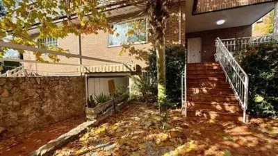 House in Centre photo 3