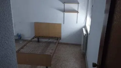 Flat in La Milagrosa-La Estrella-San Antón photo 18
