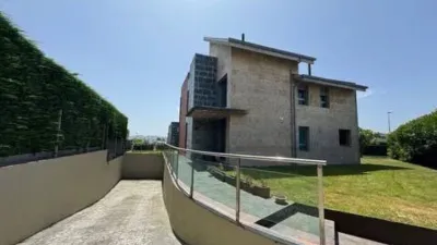 Chalet in Santa Cruz de Bezana photo 6