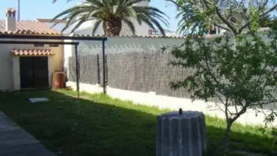 Chalet in Passatge Requesens photo 17
