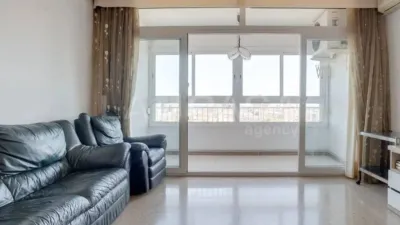 Apartment in El Besòs-El Maresme photo 2