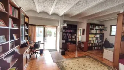 Chalet on Avinguda del Pla de Rosell photo 9