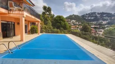 Chalet on Avinguda del Pla de Rosell photo 32
