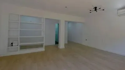Flat in Centre photo 5