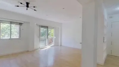 Flat in Centre photo 3