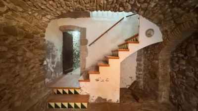 Rustic house in Corçà photo 10