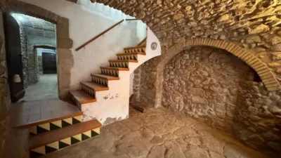Rustic house in Corçà photo 9