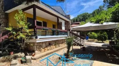 Chalet in San Martín de Valdeiglesias photo 2