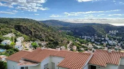 Apartment in Port Esportiu-Canyelles-Puig Rom photo 8
