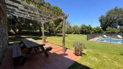 Rustic house on Carrer de la Industria photo 50