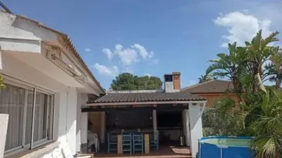 Chalet on Carrer Tarragona photo 67
