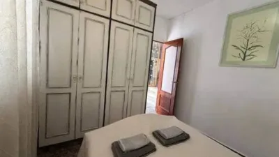 Chalet on Carrer Tarragona photo 27