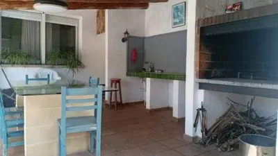 Chalet on Carrer Tarragona photo 8