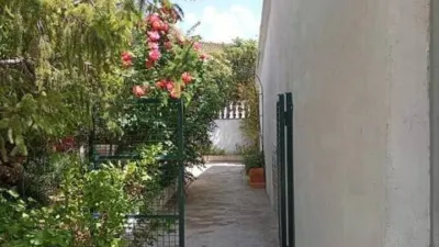 Chalet on Carrer Tarragona photo 41
