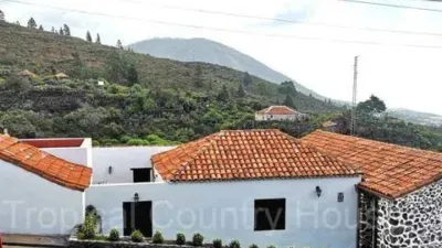 Rustic house in Guía de Isora photo 10
