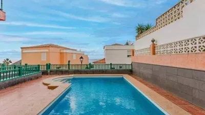 Chalet on Calle Tinguafaya photo 4