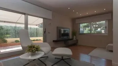 Chalet on Carrer de la Gran Via de Pau Casals photo 43