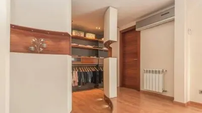 Chalet on Carrer de la Gran Via de Pau Casals photo 18