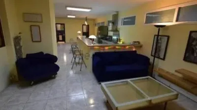 Flat on Carrer de Cantàbria photo 2