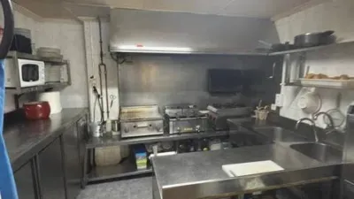 Local comercial en alquiler en El Pilar-San Pablo - Más