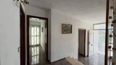 Chalet on Carrer Tarragona photo 21