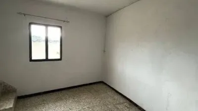 Rustic house on Jacinto Benavente Street photo 3