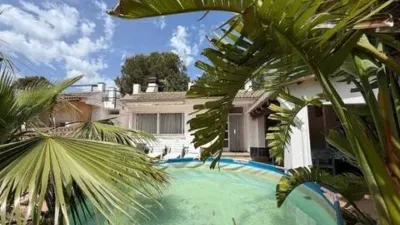 Chalet on Carrer Tarragona photo 14