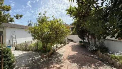 Chalet on Carrer Tarragona photo 57