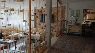 Chalet on Carrer Tarragona photo 18