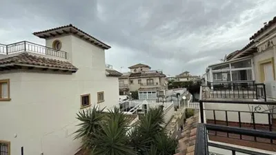 Pis – Torrevieja, Urbanización La Ceñuela - Més
