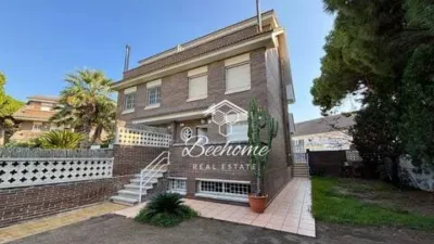 Corner Townhouse in La Pineda photo 2