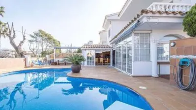 Chalet in Passatge Requesens photo 14