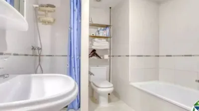 Apartment on Carrer de Joanot Martorell photo 19