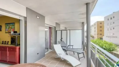 Apartment on Carrer de Joanot Martorell photo 22