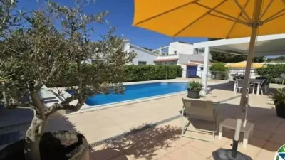 Chalet on Carrer del Montseny photo 4