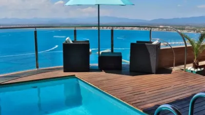 Chalet in Roses photo 3