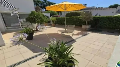 Chalet on Carrer del Montseny photo 2