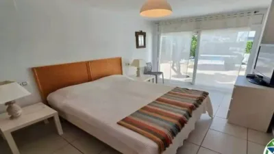 Chalet on Carrer del Montseny photo 18