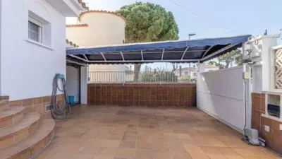 Chalet in Passatge Requesens photo 6