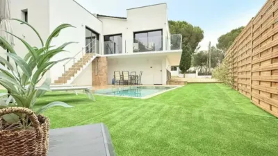Chalet on Carrer de Navarra photo 2