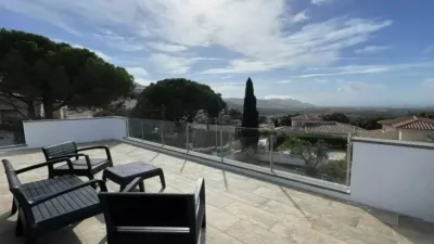 Chalet on Carrer de Navarra photo 5