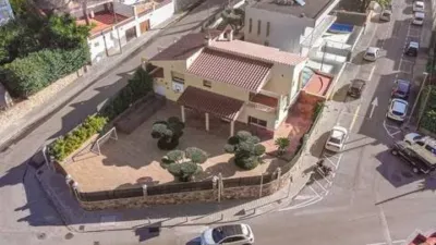 Chalet on Carrer de la Gran Via de Pau Casals photo 65