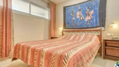 Apartment on Carrer de Joanot Martorell photo 16
