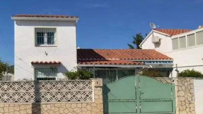 Chalet on Carrer de la Punta de la Ferrera photo 3