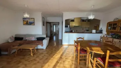 Apartment on Avenida Port Empordà, 48-49 photo 6