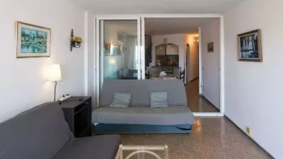 Apartment in Castelló d'Empúries photo 9
