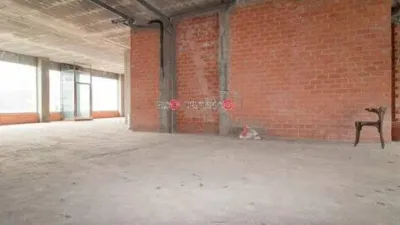 Local comercial en alquiler en Oleiros - Més