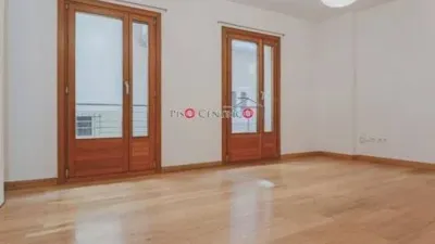 Apartment on San Carlos Street photo 2