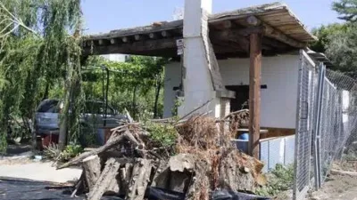 Rustic house on Calle Dsextrarradio Polig 5 Parcela 100 S-N photo 4